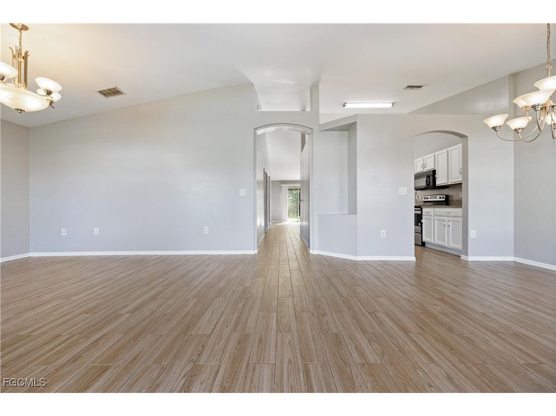 2720 Soaring Hawk Drive Fort Myers FL 33905 2025010341 image7