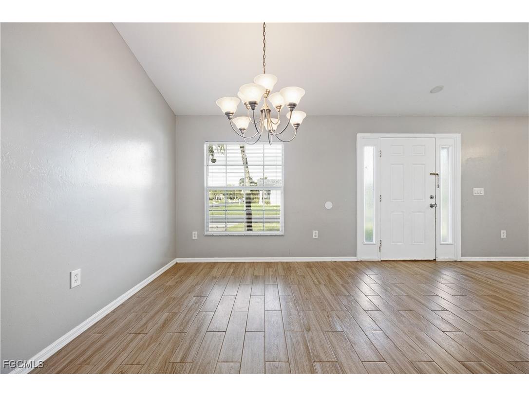 2720 Soaring Hawk Drive Fort Myers FL 33905 2025010341 image8