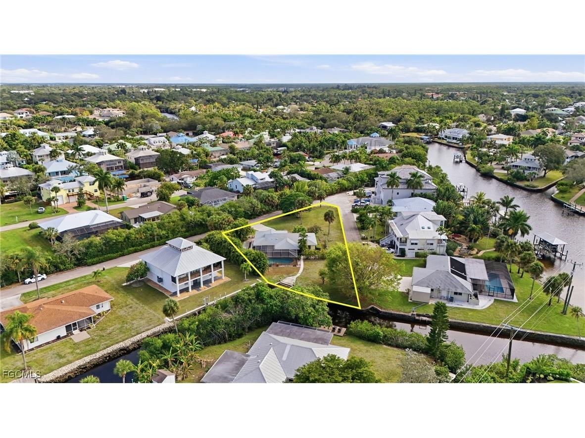 27200 Esther Drive Bonita Springs FL 34135 2025023888 image1