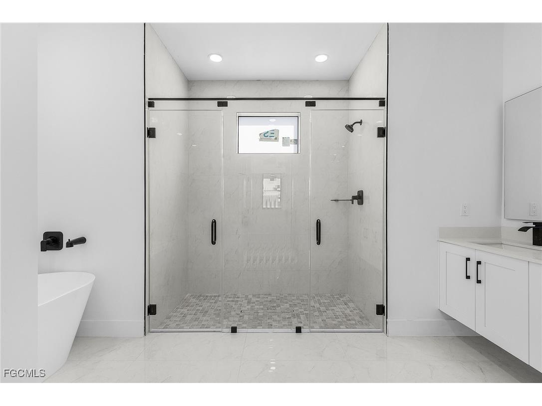 2721 NW 3rd Street Cape Coral FL 33993 2025009618 image14