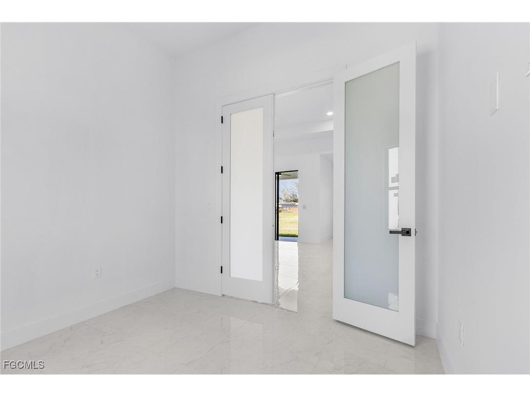 2721 NW 3rd Street Cape Coral FL 33993 2025009618 image15