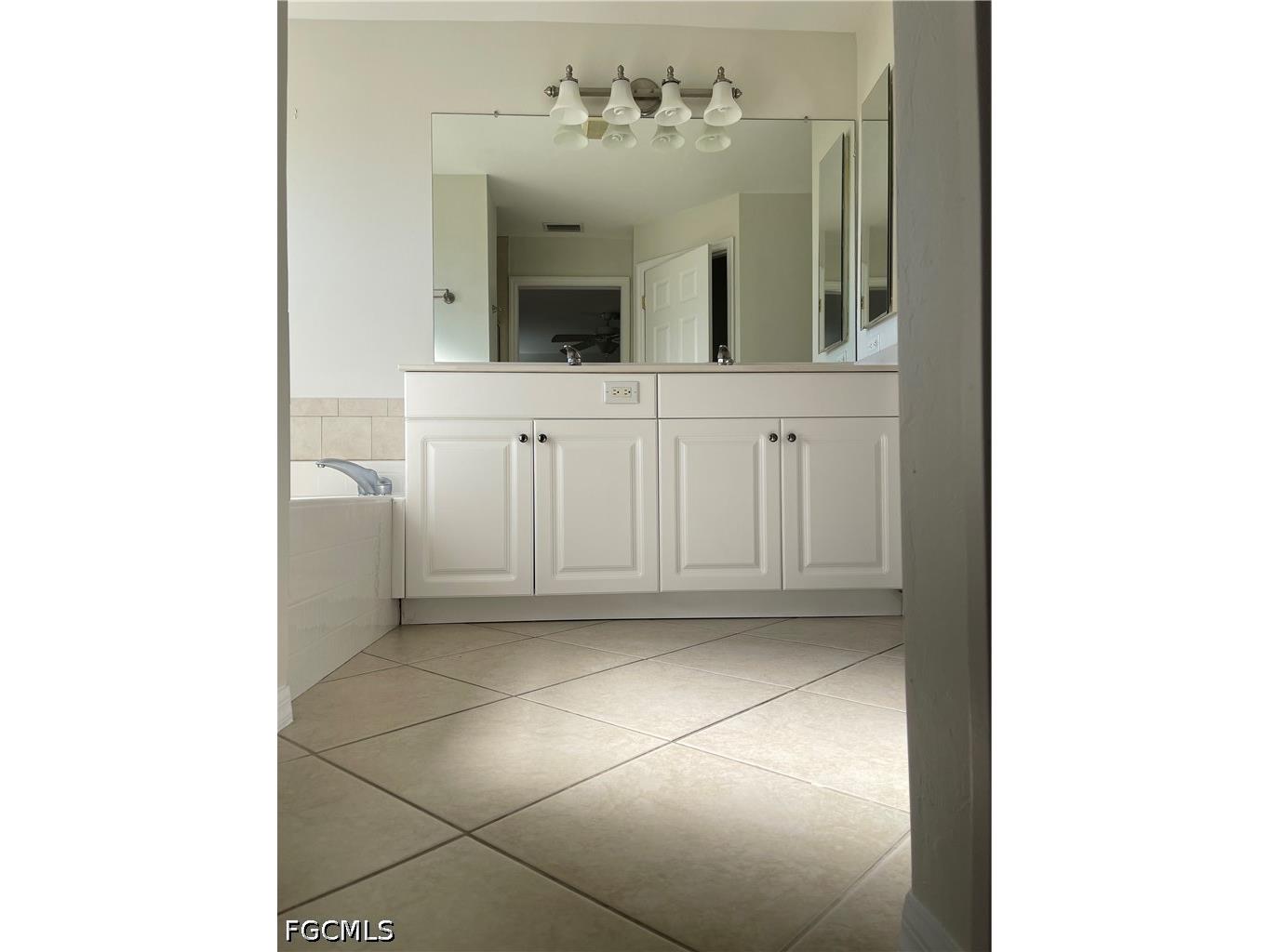 2721 NW 4th Street Cape Coral FL 33993 2026025499 image16
