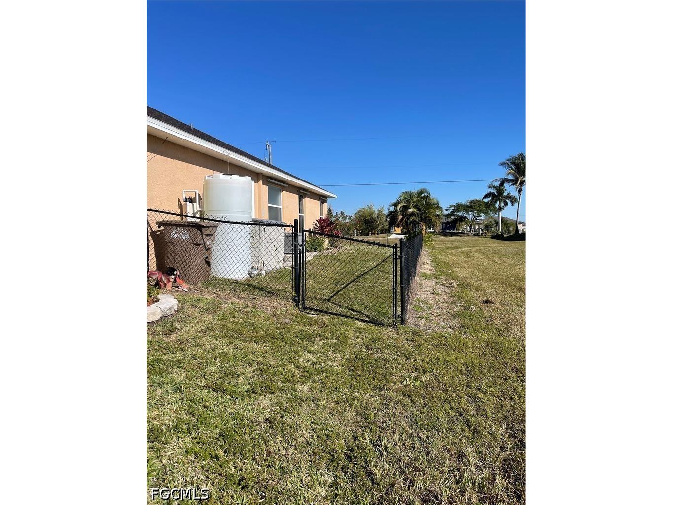 2721 NW 4th Street Cape Coral FL 33993 2026025499 image3