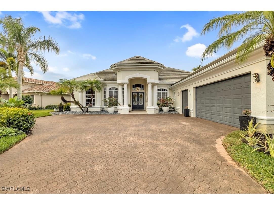 2721 Olde Cypress Drive Naples FL 34119 226005028 image1