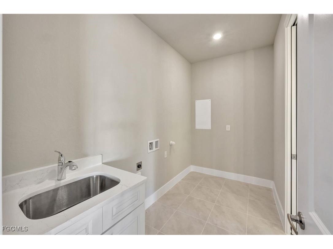 2721 SW 11th Avenue Cape Coral FL 33914 2025016592 image24