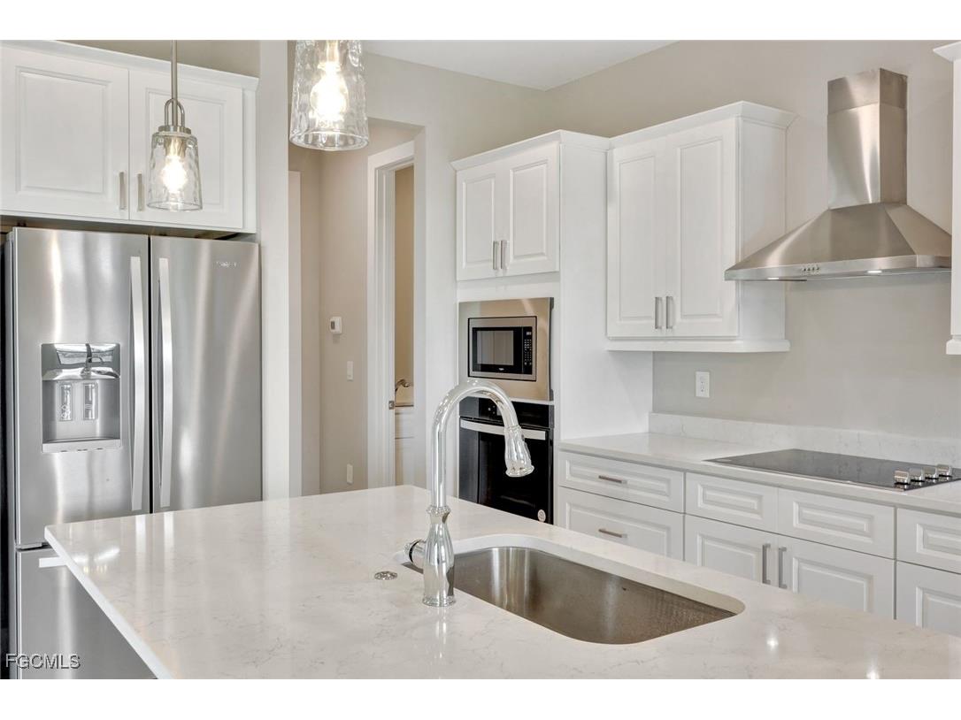 2721 SW 11th Avenue Cape Coral FL 33914 2025016592 image6