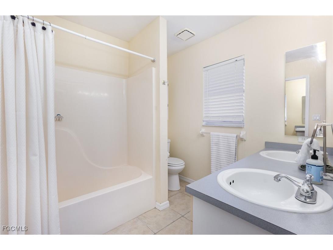 2721 SW 3rd Avenue Cape Coral FL 33914 2025016297 image10