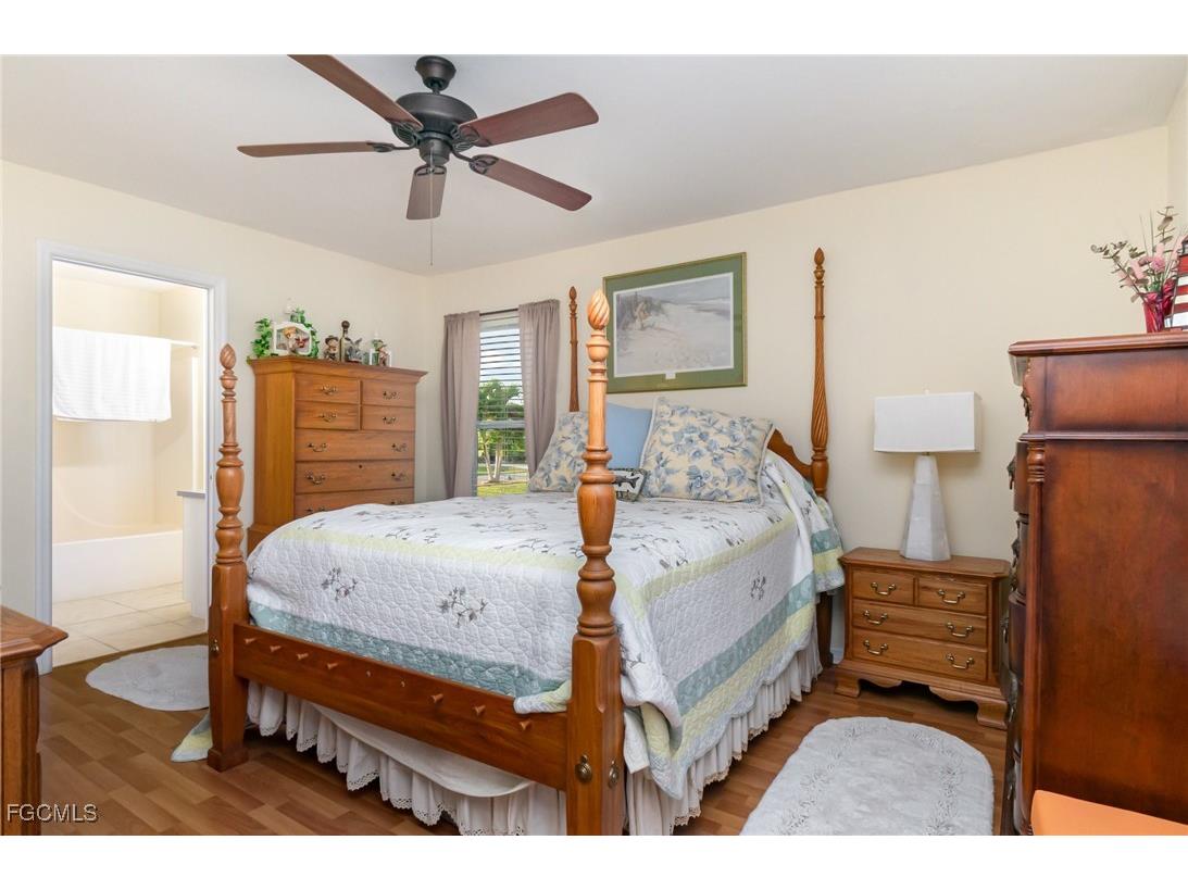 2721 SW 3rd Avenue Cape Coral FL 33914 2025016297 image8