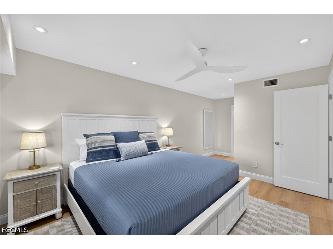 2721 W Gulf Drive #108 Sanibel FL 33957 2026025365 image21
