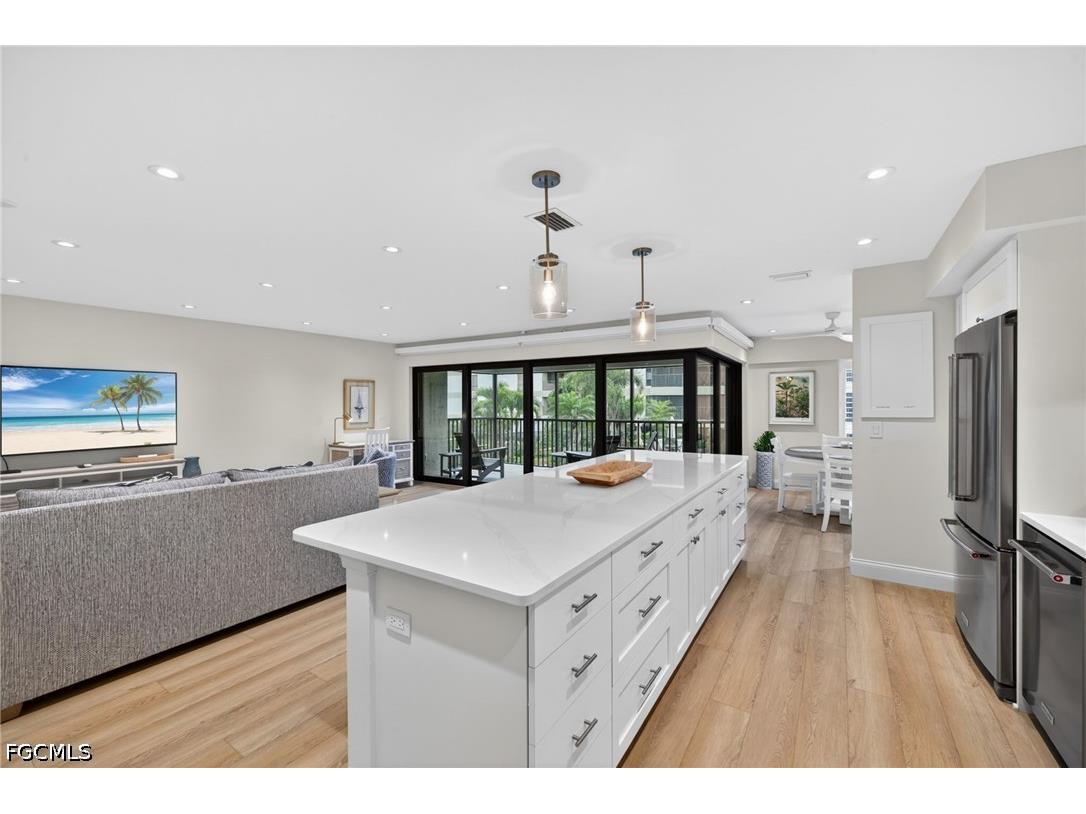2721 W Gulf Drive #108 Sanibel FL 33957 2026025365 image4