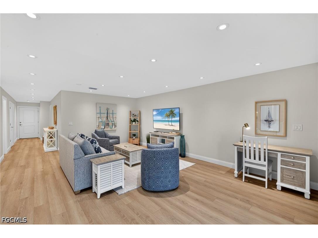 2721 W Gulf Drive #108 Sanibel FL 33957 2026025365 image9