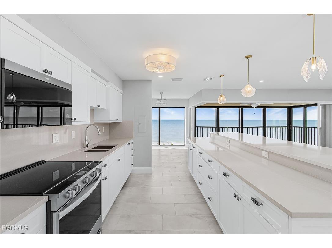 2721 W Gulf Drive #201 Sanibel FL 33957 2025011340 image15