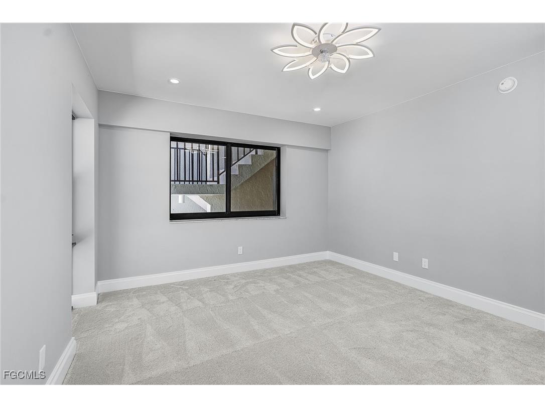 2721 W Gulf Drive #201 Sanibel FL 33957 2025011340 image23