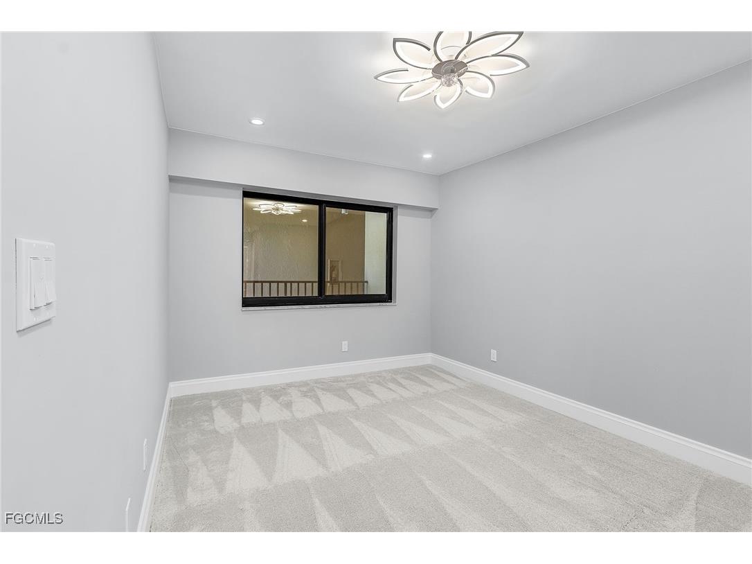 2721 W Gulf Drive #201 Sanibel FL 33957 2025011340 image29