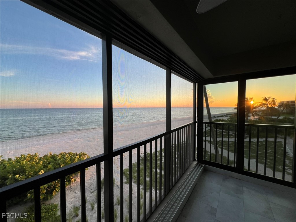 2721 W Gulf Drive #201 Sanibel FL 33957 2025011340 image4