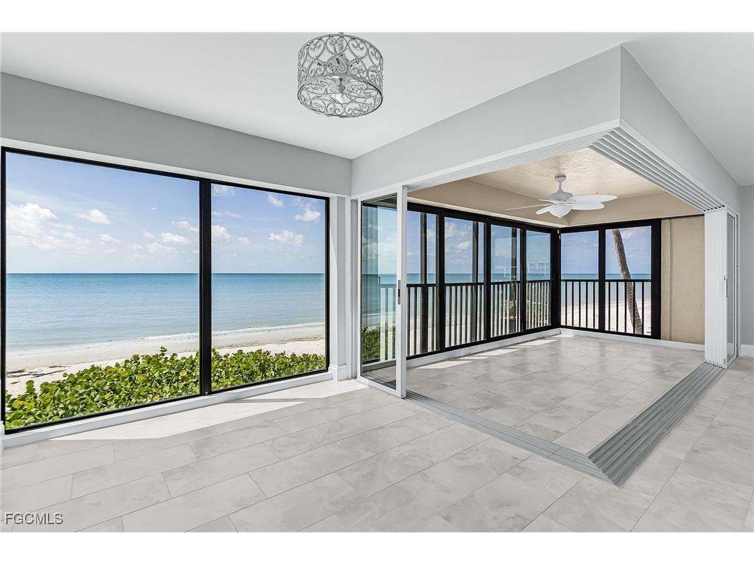 2721 W Gulf Drive #201 Sanibel FL 33957 2025011340 image9