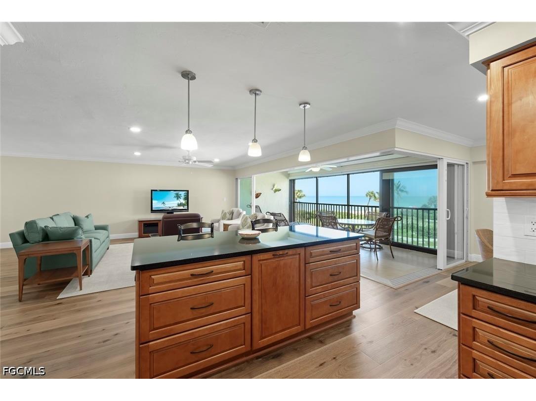 2721 W Gulf Drive #205 Sanibel FL 33957 2026021769 image16