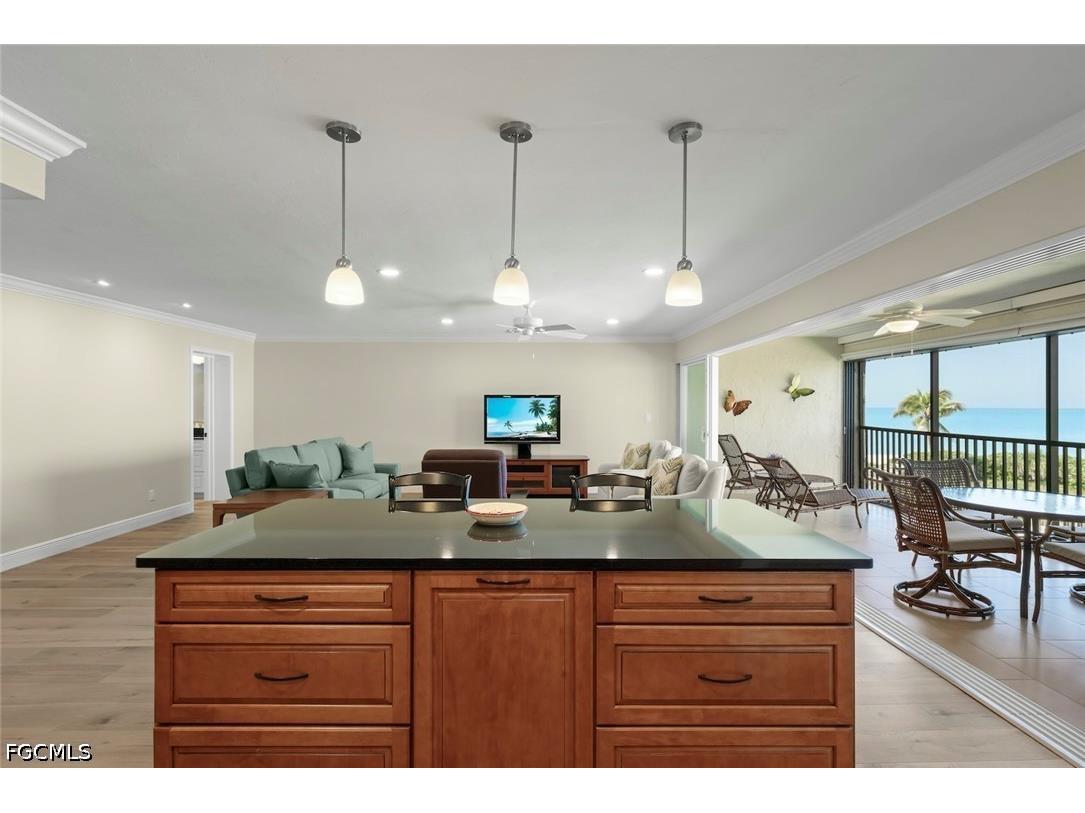 2721 W Gulf Drive #205 Sanibel FL 33957 2026021769 image17