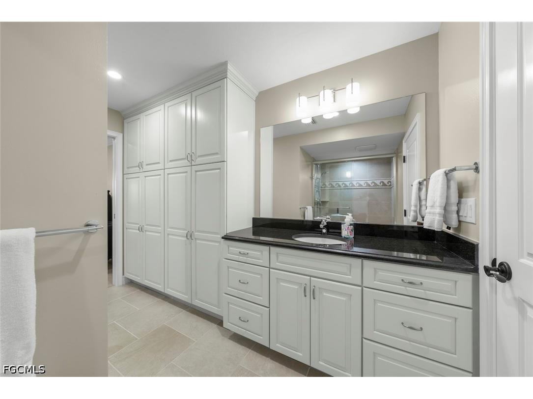 2721 W Gulf Drive #205 Sanibel FL 33957 2026021769 image25
