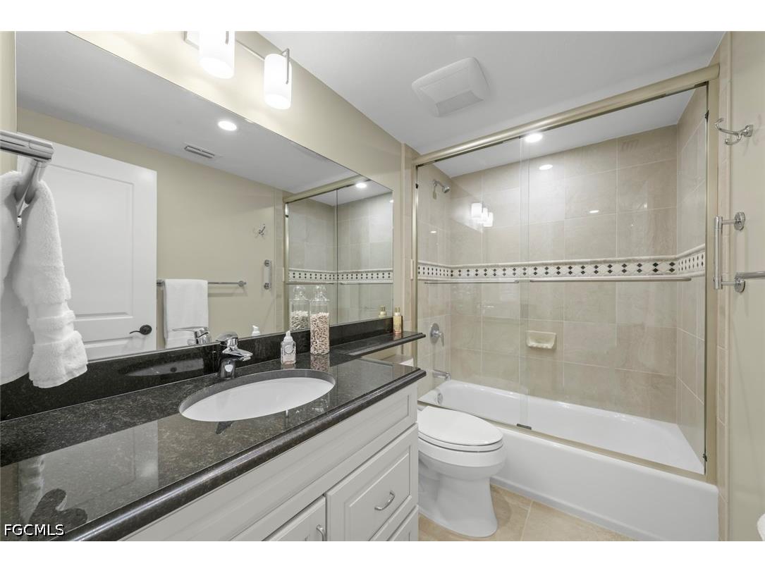 2721 W Gulf Drive #205 Sanibel FL 33957 2026021769 image32
