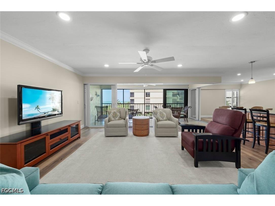 2721 W Gulf Drive #205 Sanibel FL 33957 2026021769 image5