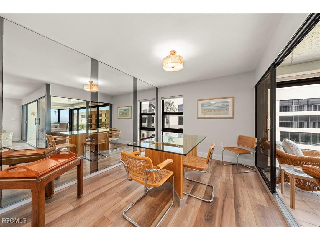 2721 W Gulf Drive #212 Sanibel FL 33957 2025021221 image5