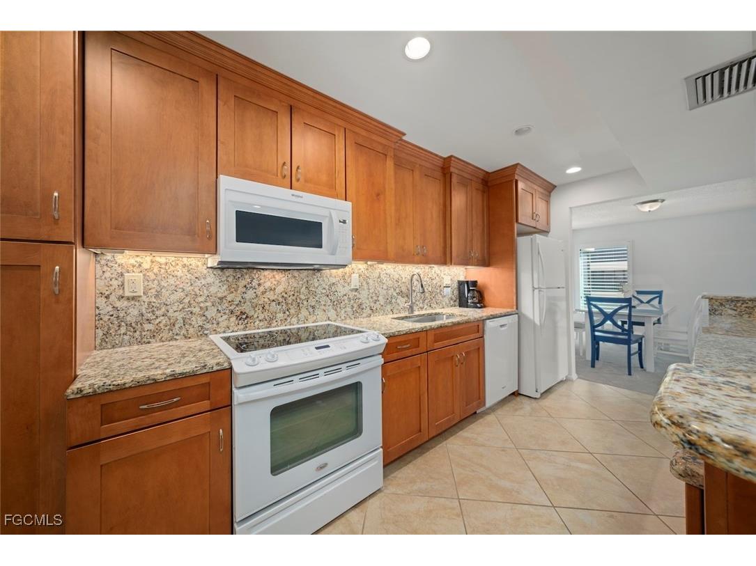 2721 W Gulf Drive #213 Sanibel FL 33957 2025017176 image11