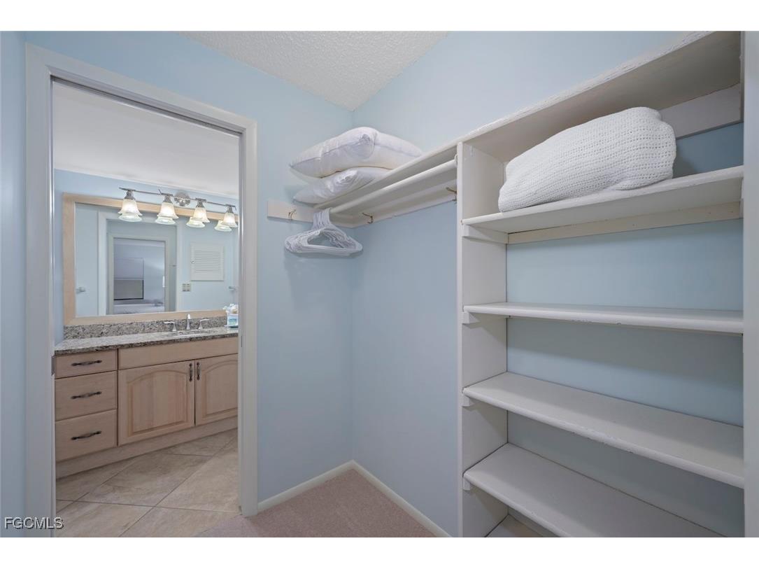 2721 W Gulf Drive #213 Sanibel FL 33957 2025017176 image29