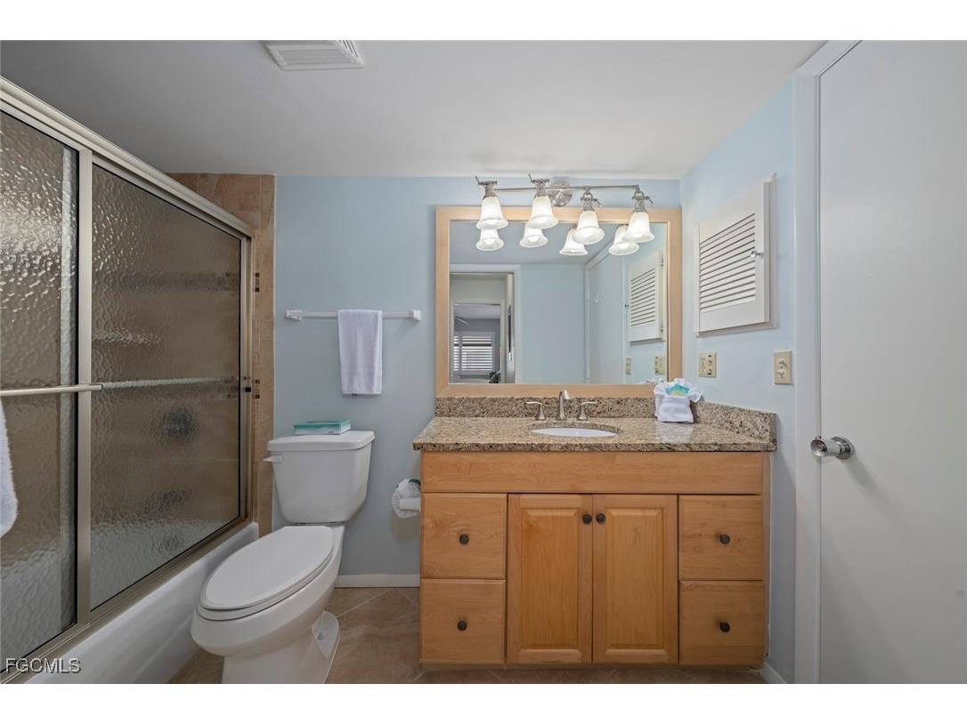 2721 W Gulf Drive #213 Sanibel FL 33957 2025017176 image32