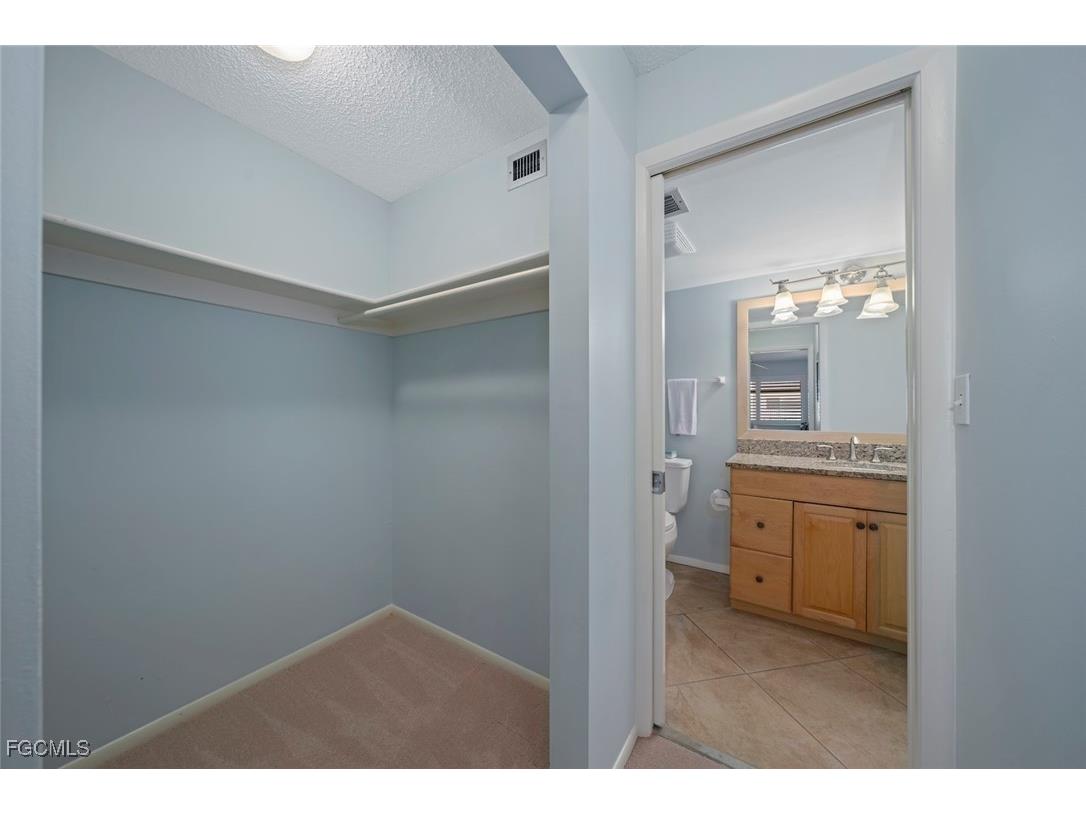 2721 W Gulf Drive #213 Sanibel FL 33957 2025017176 image34
