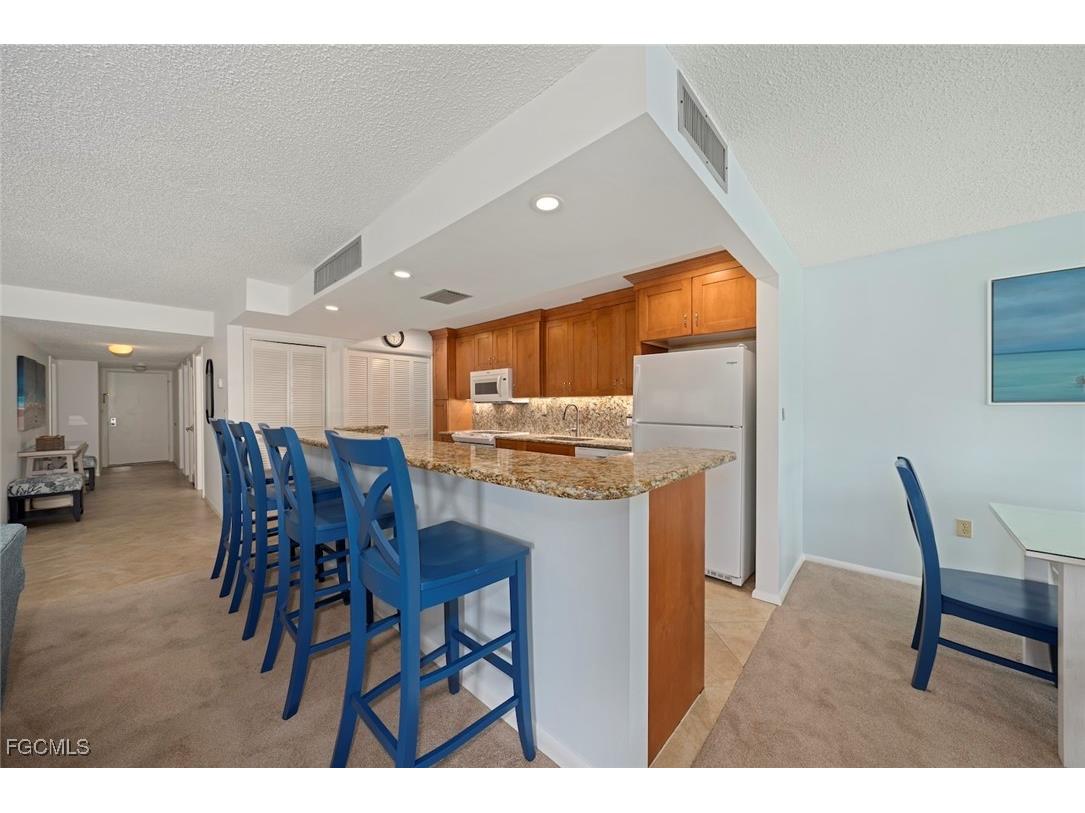 2721 W Gulf Drive #213 Sanibel FL 33957 2025017176 image9