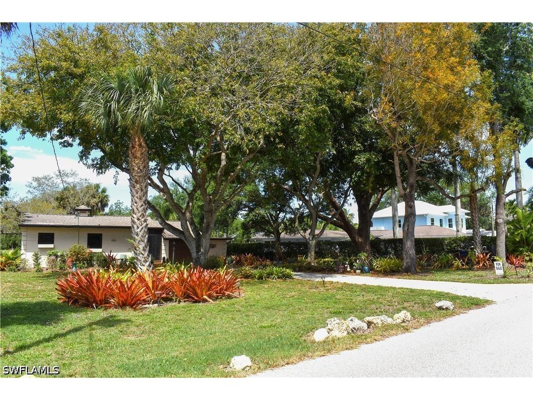 27213 Rio Vista Circle Bonita Springs FL 34135 226015155 image1