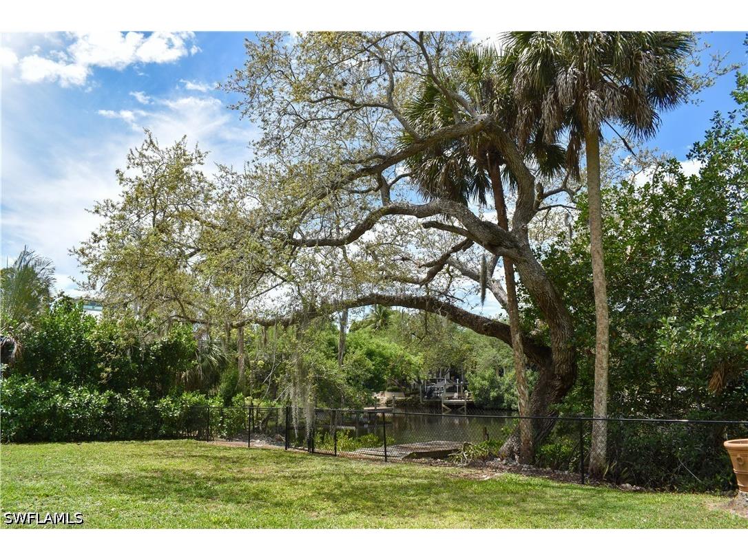 27213 Rio Vista Circle Bonita Springs FL 34135 226015155 image4