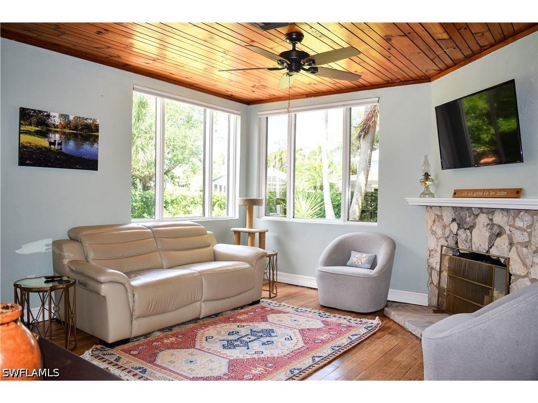 27213 Rio Vista Circle Bonita Springs FL 34135 226015155 image8