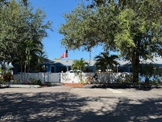 2722 SE Santa Barbara Place Cape Coral FL 33904 2025015173 image2