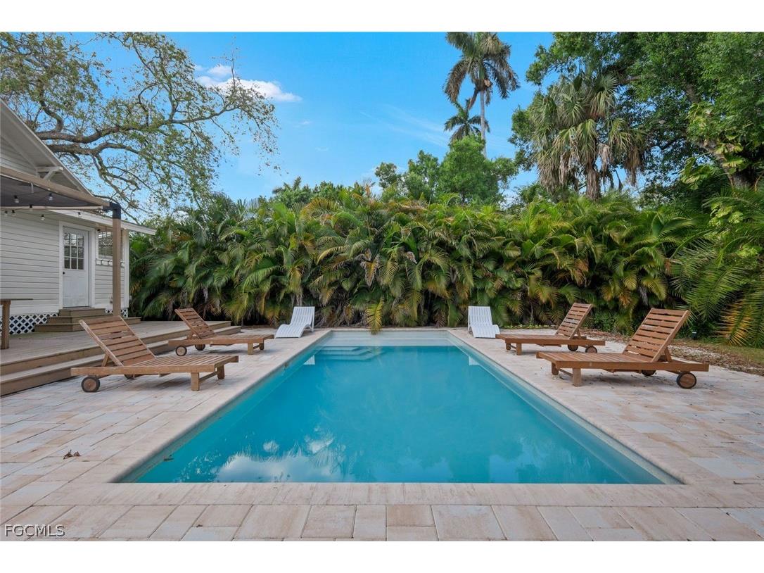 2723 Second Street Fort Myers FL 33916 2026011504 image1