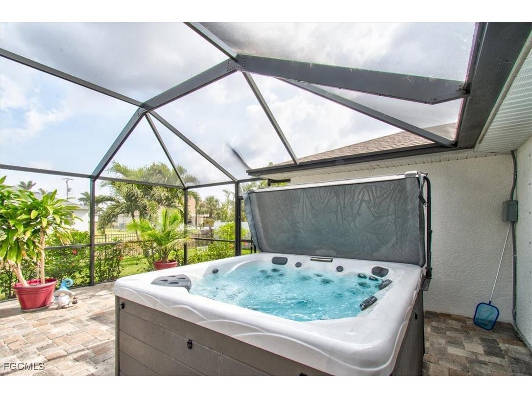 2723 Van Buren Parkway Cape Coral FL 33993 2026000441 image28