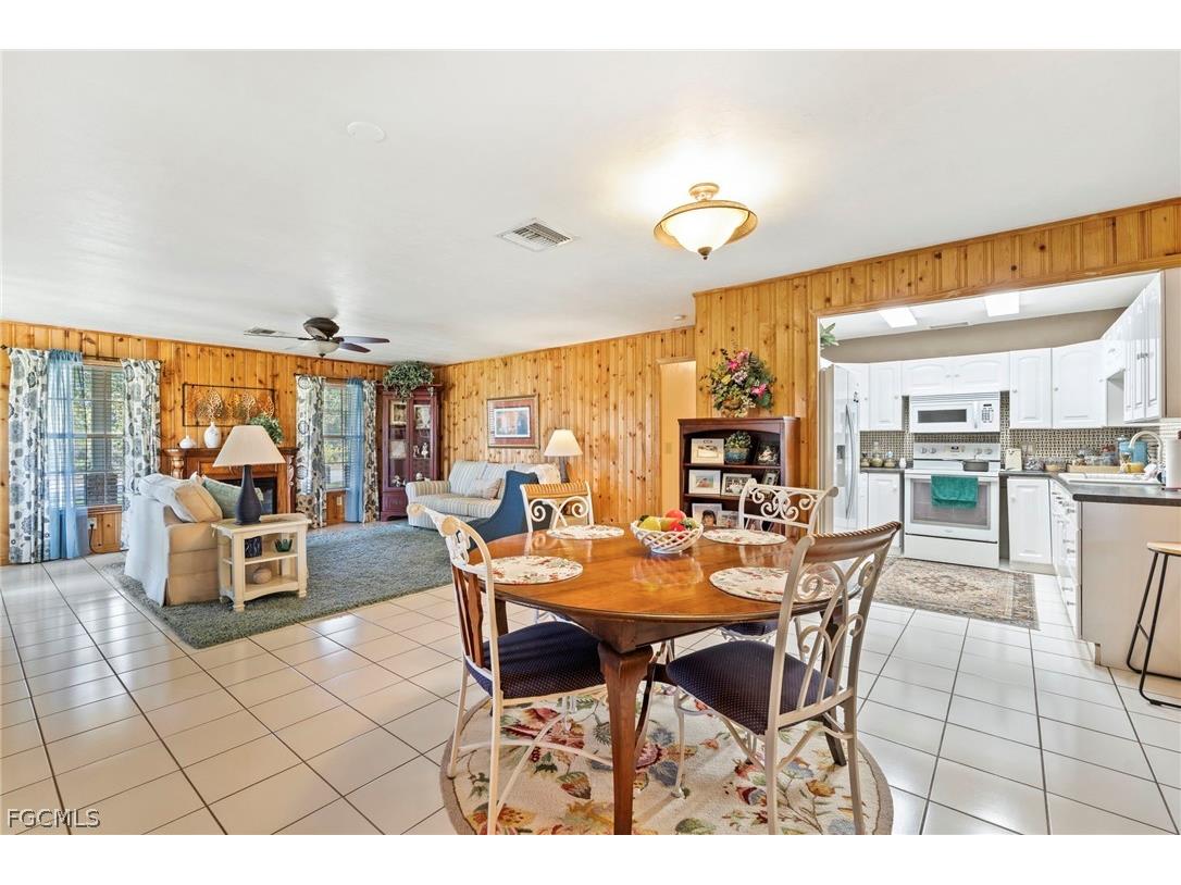 2724 3rd Street SW Lehigh Acres FL 33976 2026007758 image5