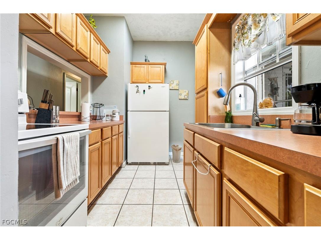 2724 3rd Street SW Lehigh Acres FL 33976 2026007758 image8