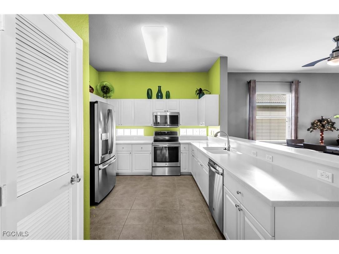 2724 Blue Cypress Lake Court Cape Coral FL 33909 2025013631 image10