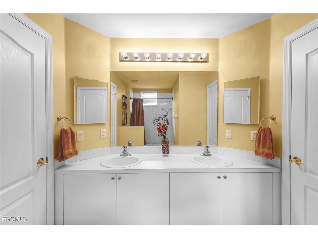 2724 Blue Cypress Lake Court Cape Coral FL 33909 2025013631 image20