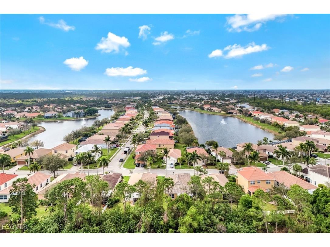 2724 Blue Cypress Lake Court Cape Coral FL 33909 2025013631 image33