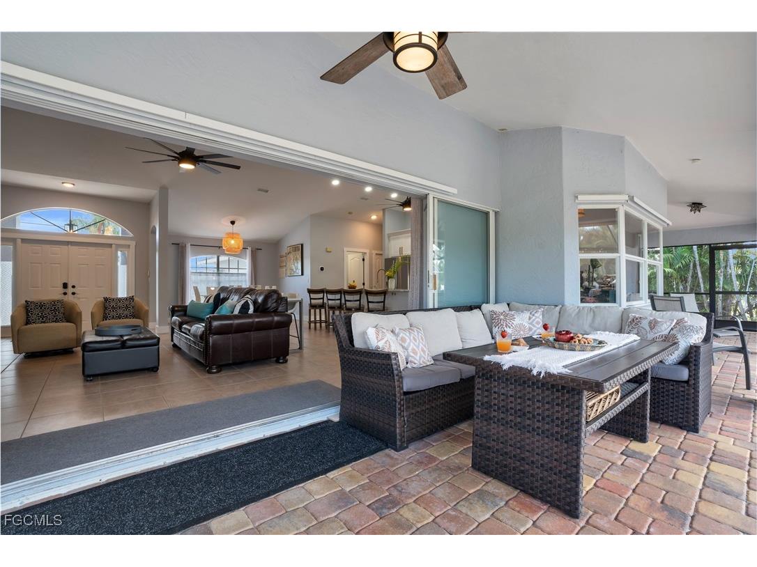 2724 Cape Coral Parkway W Cape Coral FL 33914 2025021453 image2