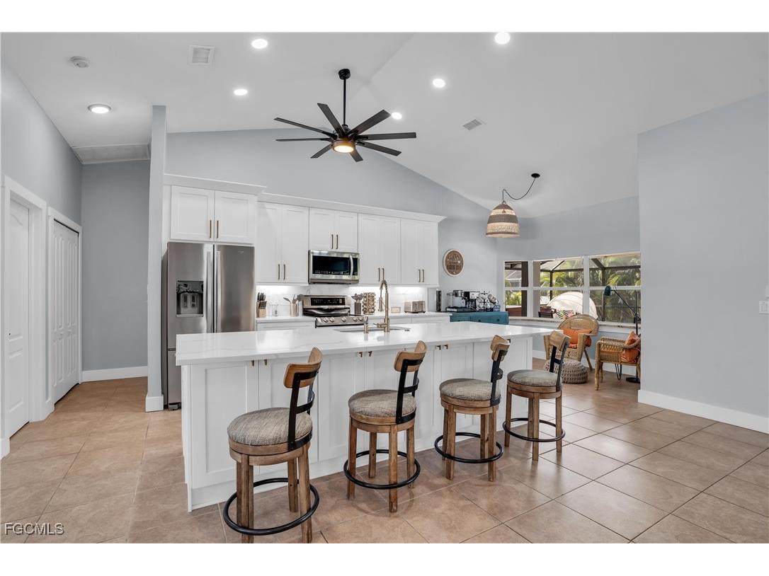 2724 Cape Coral Parkway W Cape Coral FL 33914 2025021453 image8