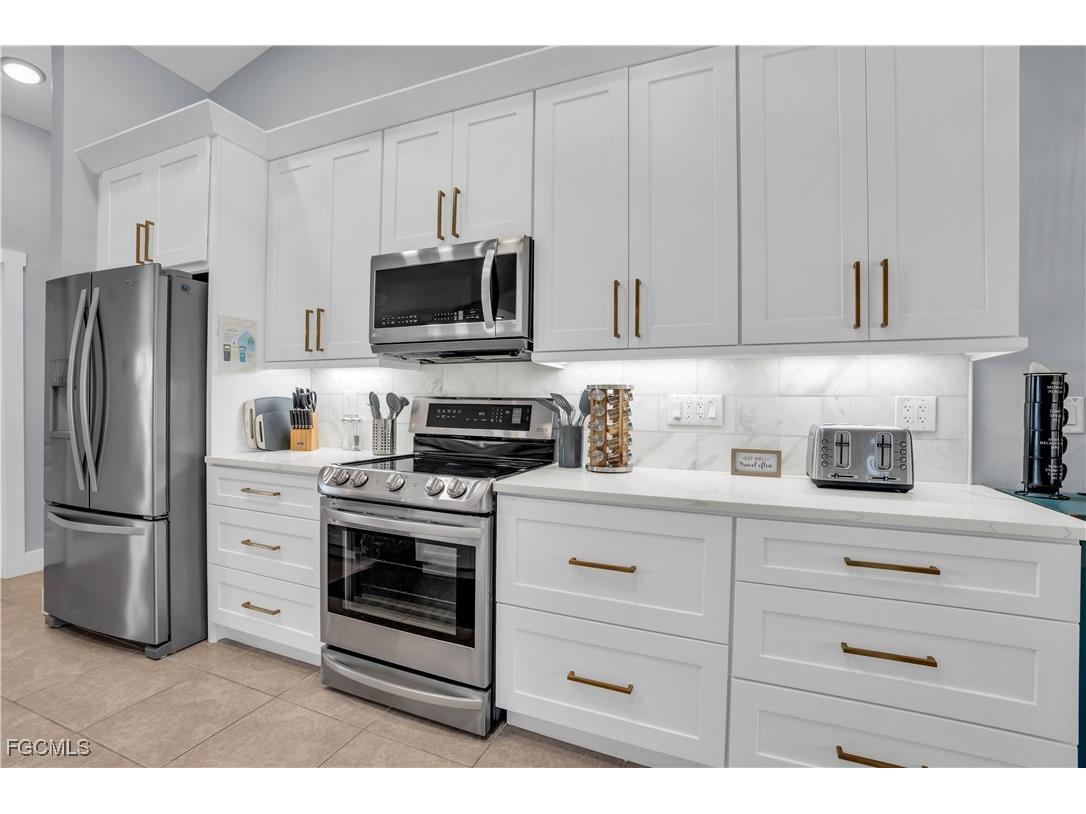 2724 Cape Coral Parkway W Cape Coral FL 33914 2025021453 image9