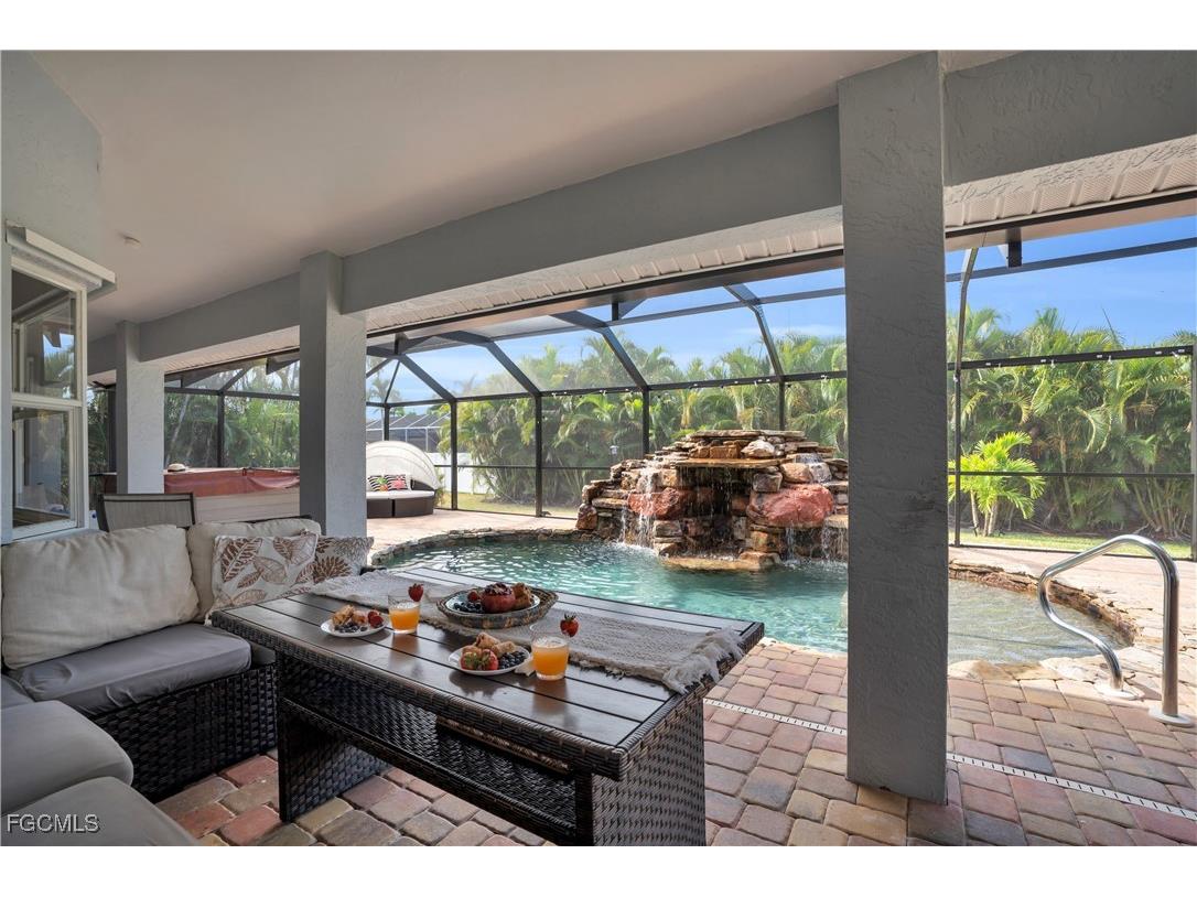2724 Cape Coral Parkway W Cape Coral FL 33914 2026002525 image1