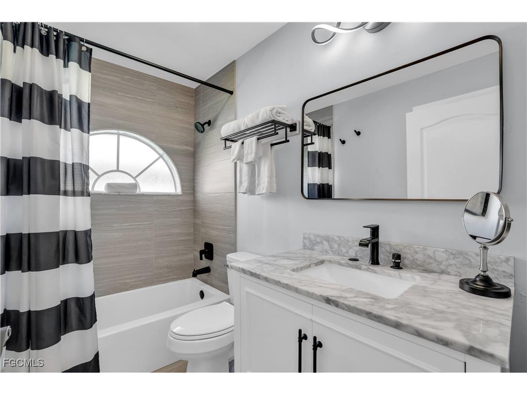 2724 Cape Coral Parkway W Cape Coral FL 33914 2026002525 image15