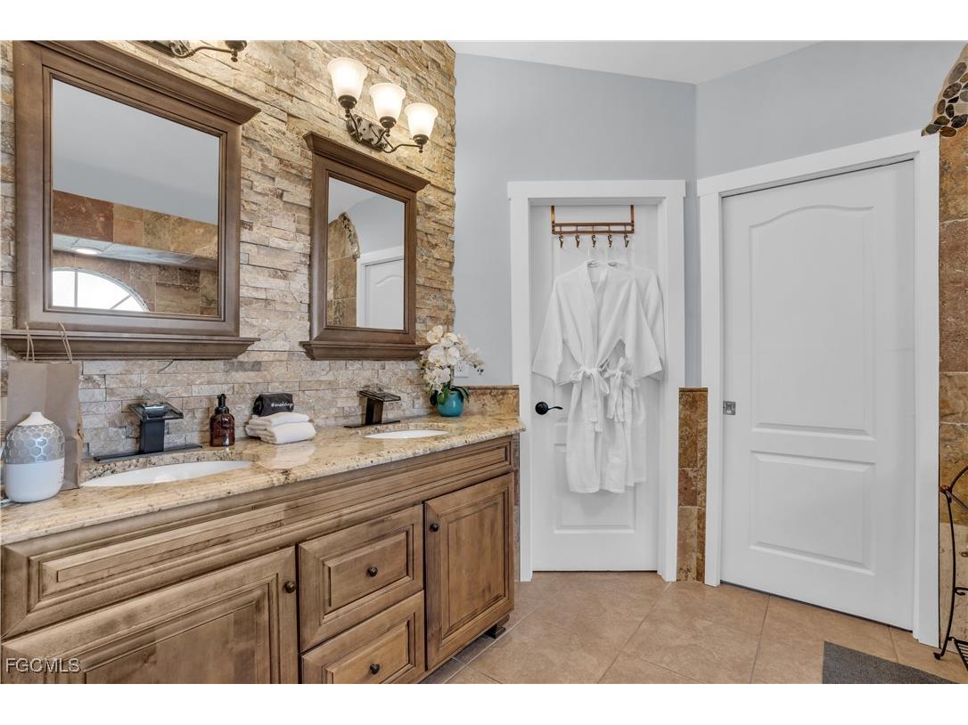 2724 Cape Coral Parkway W Cape Coral FL 33914 2026002525 image20