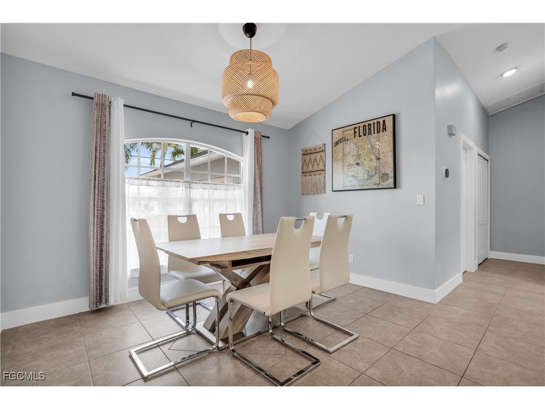 2724 Cape Coral Parkway W Cape Coral FL 33914 2026002525 image7