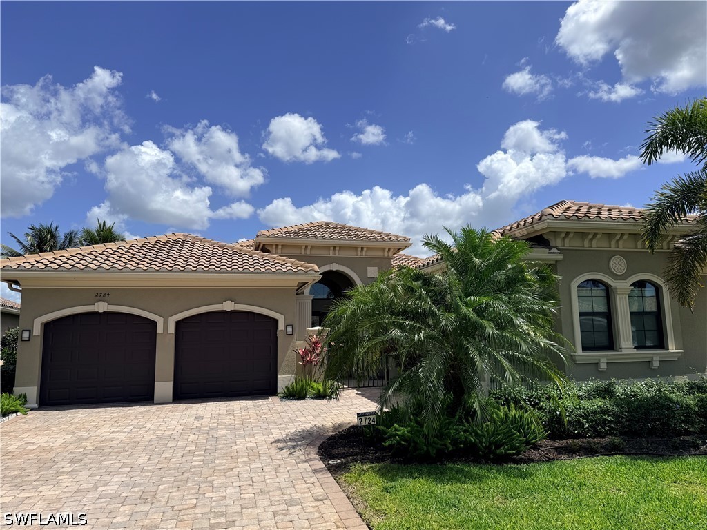2724 Crystal Way Naples FL 34119 226013854 image1